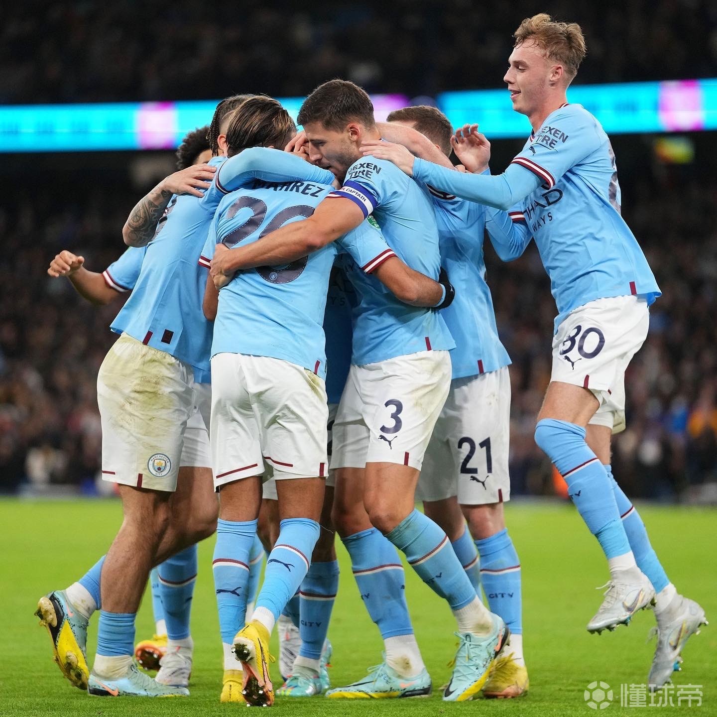 尽管他是球 尽管他是球